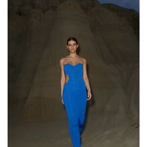 Elegant Blue Strapless Dress